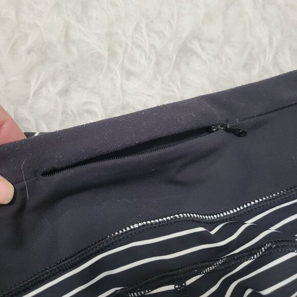 Lululemon Speed Tight II Parallel Stripe Black White Leggings 6 - Picture 11 of 13